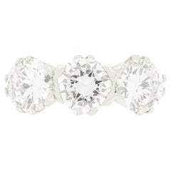 Late Deco 3.00ct Diamond Three Stone Ring, c.1940s