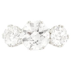 Late Deco 3.20ct Diamond Three Stone Ring, c.1940s