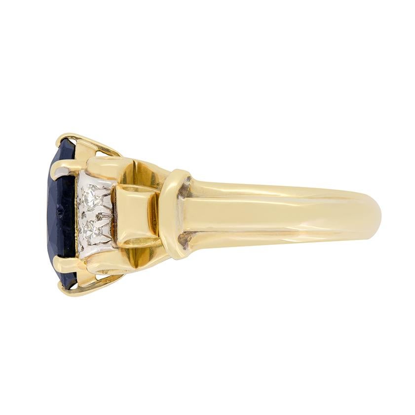 Art Deco Late Deco 3.20ct Sapphire and Diamond Cluster Ring, c.1940s For Sale