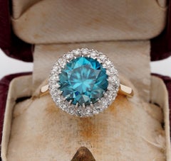 Late Deco 5.50 Carat Natural Blue Zircon Diamond Platinum 18 Karat Ring