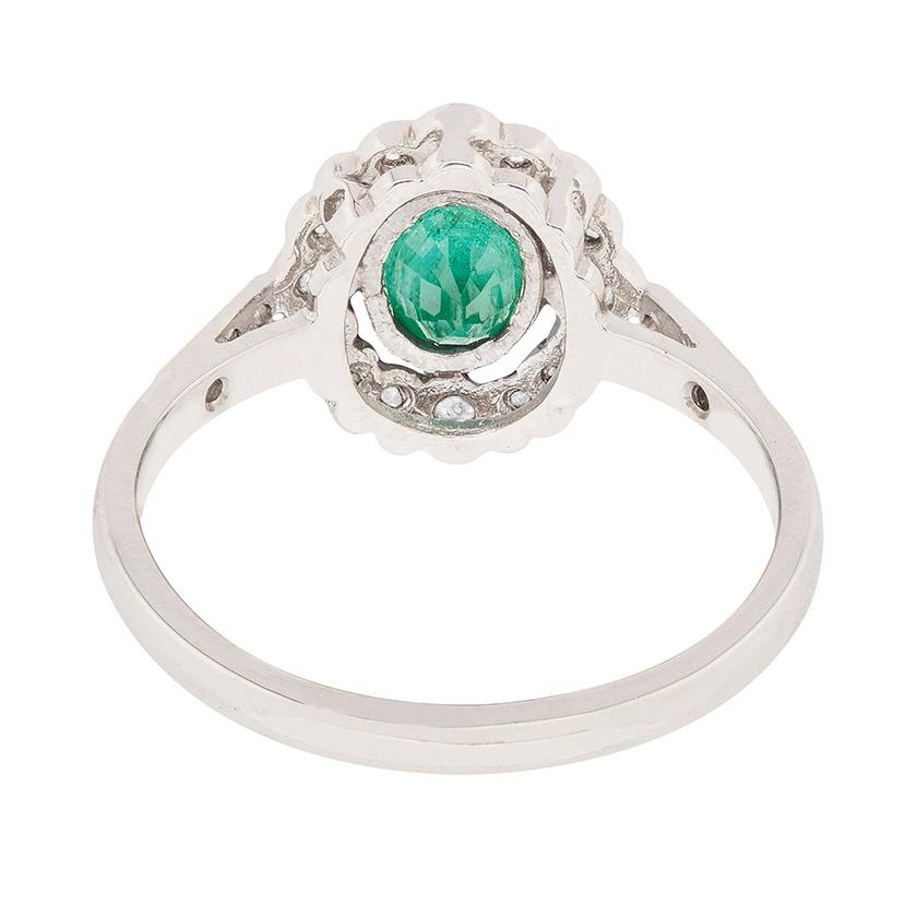 Late Deco Emerald and Diamond Cluster Ring, circa 1940s In Good Condition In London, GB