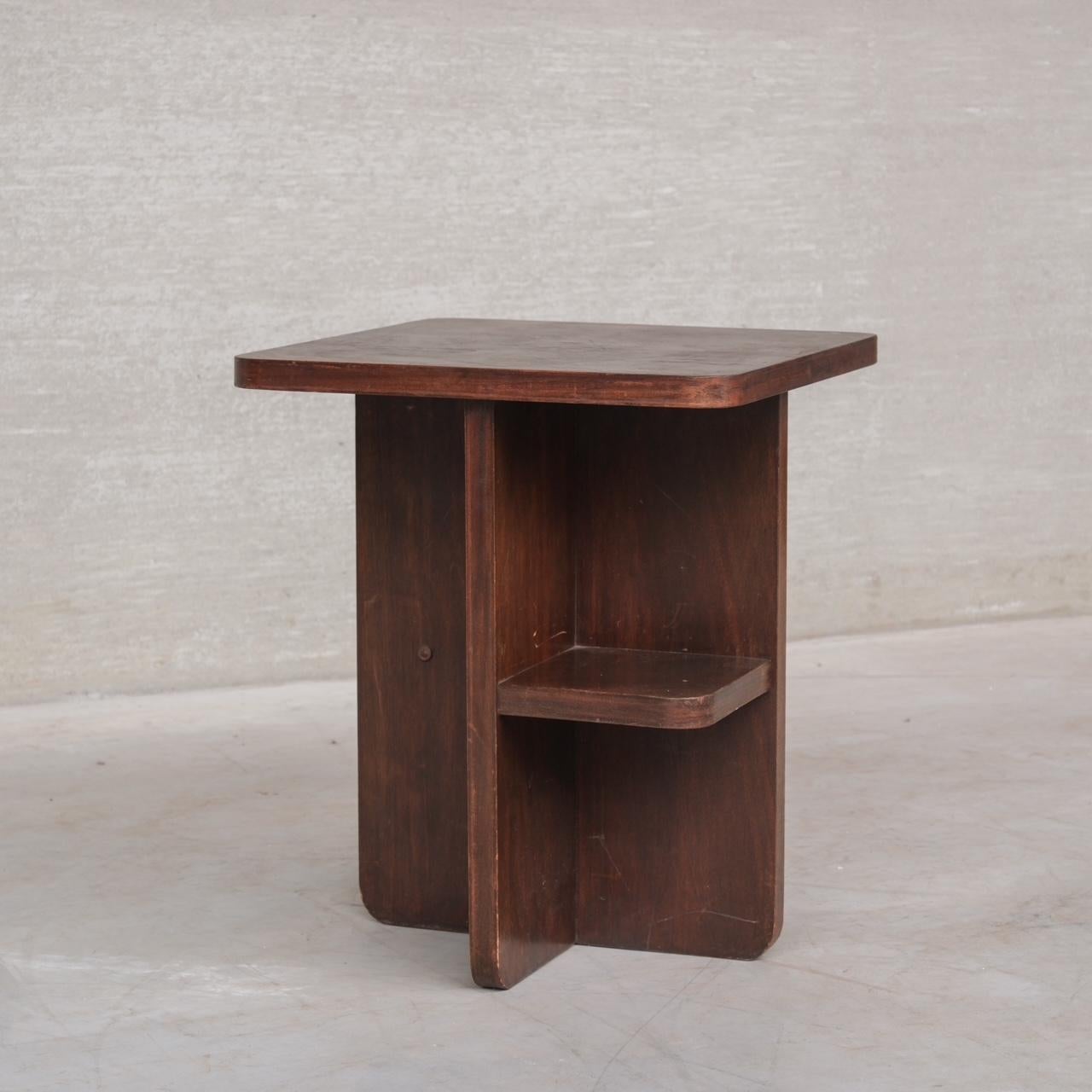 Table d'appoint en bois de style déco tardif Bon état - En vente à London, GB