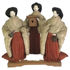 Late Edo Period Sannin-kanjyo Figures or Three Court Ladies w. Wood Box Japan