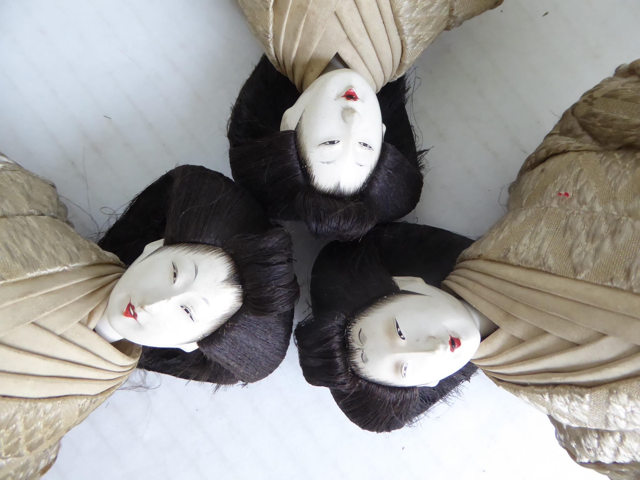 Late Edo Period Sannin-kanjyo Figures or Three Court Ladies w. Wood Box Japan For Sale 11