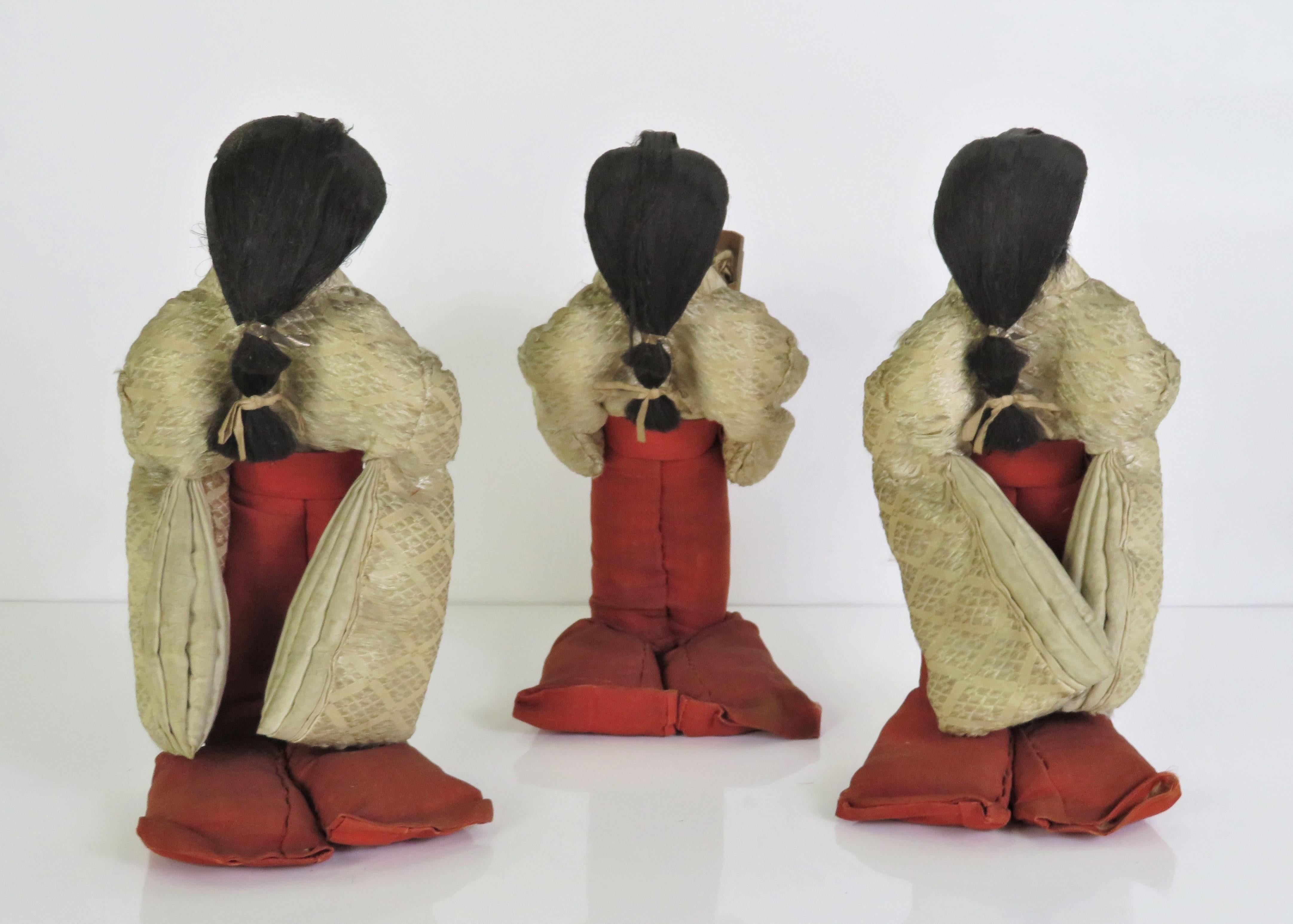 Late Edo Period Sannin-kanjyo Figures or Three Court Ladies w. Wood Box Japan In Good Condition For Sale In Miami, FL