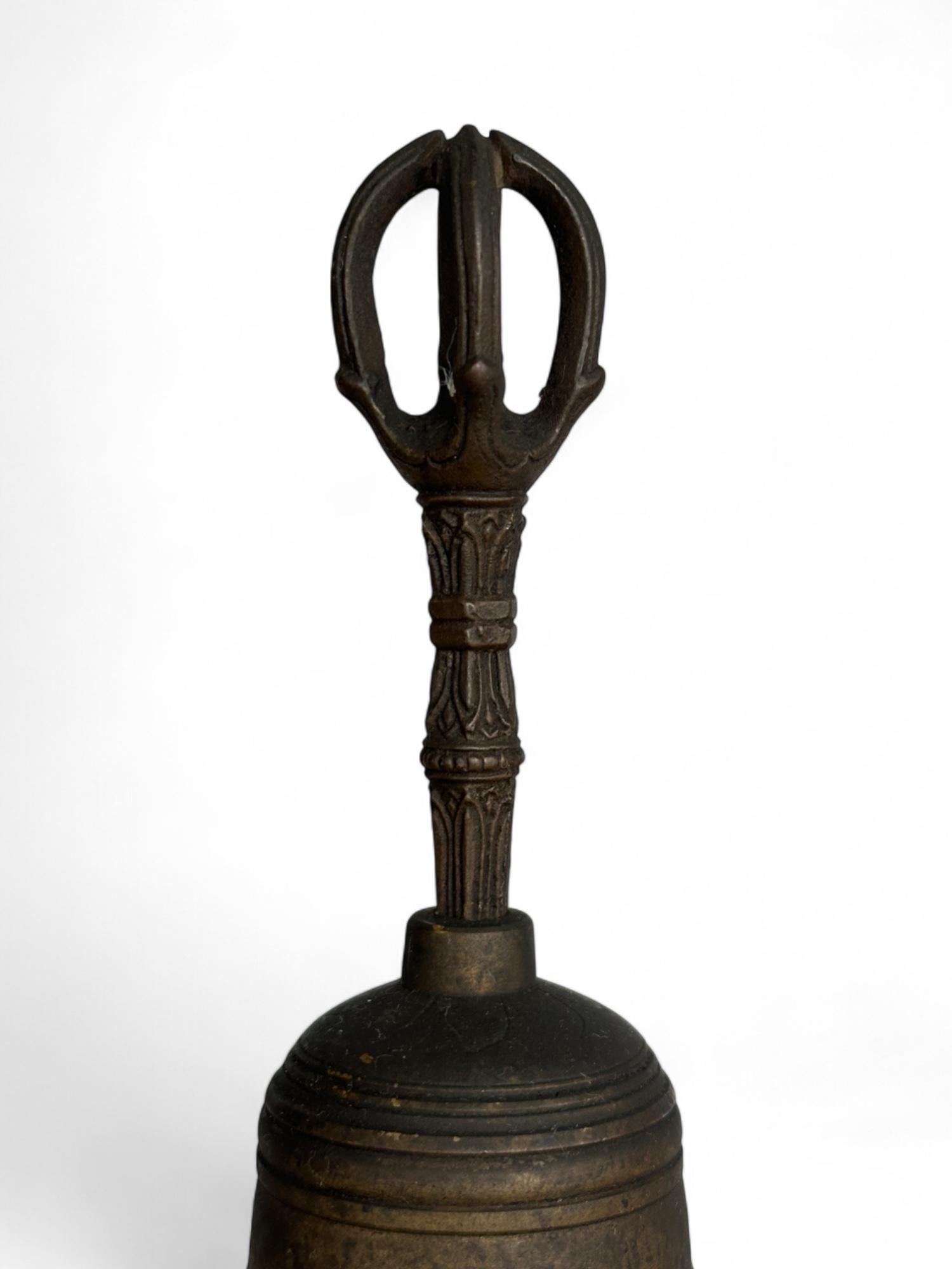 Late Edo Period Vajra Bell (Ghanta) In Good Condition For Sale In Fukuoka, JP