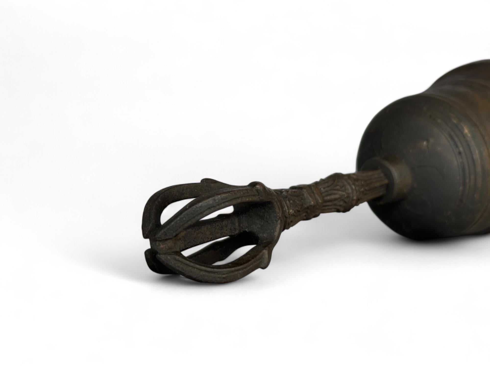 Late Edo Period Vajra Bell (Ghanta) For Sale 1