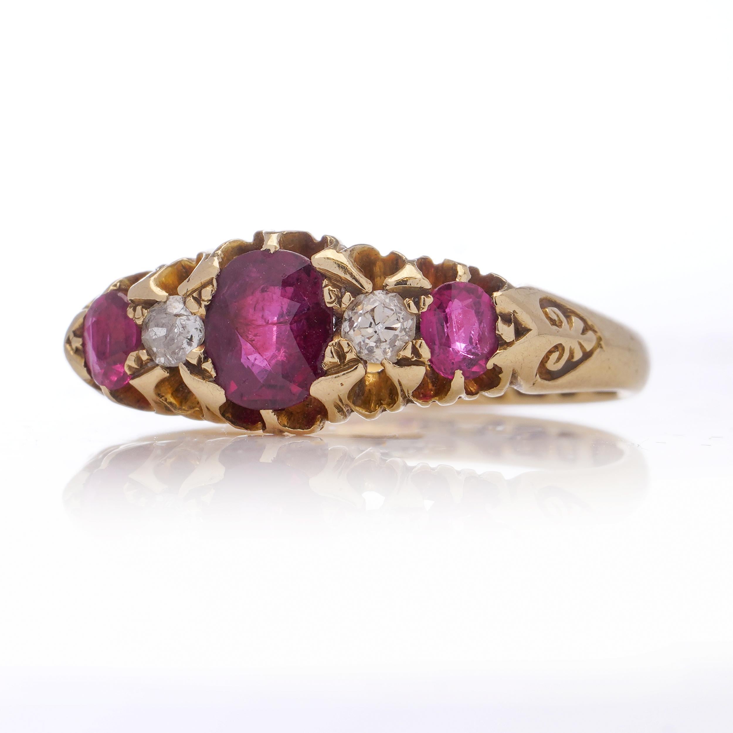 Women's or Men's Late Edwardian 18 kt. Yellow gold five-stone ruby and diamond ring For Sale