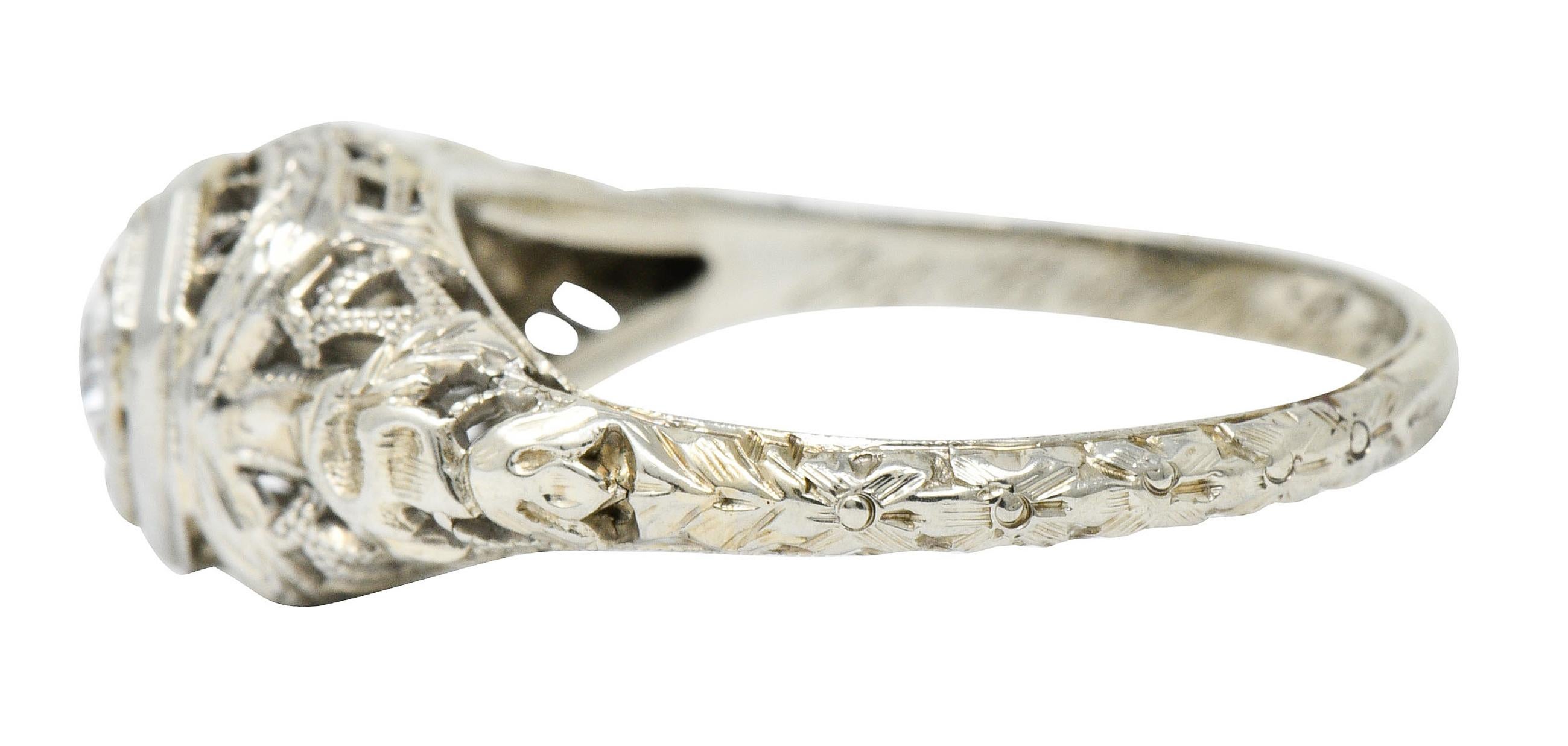 Women's or Men's Late Edwardian Diamond 18 Karat White Gold Engagement Ring
