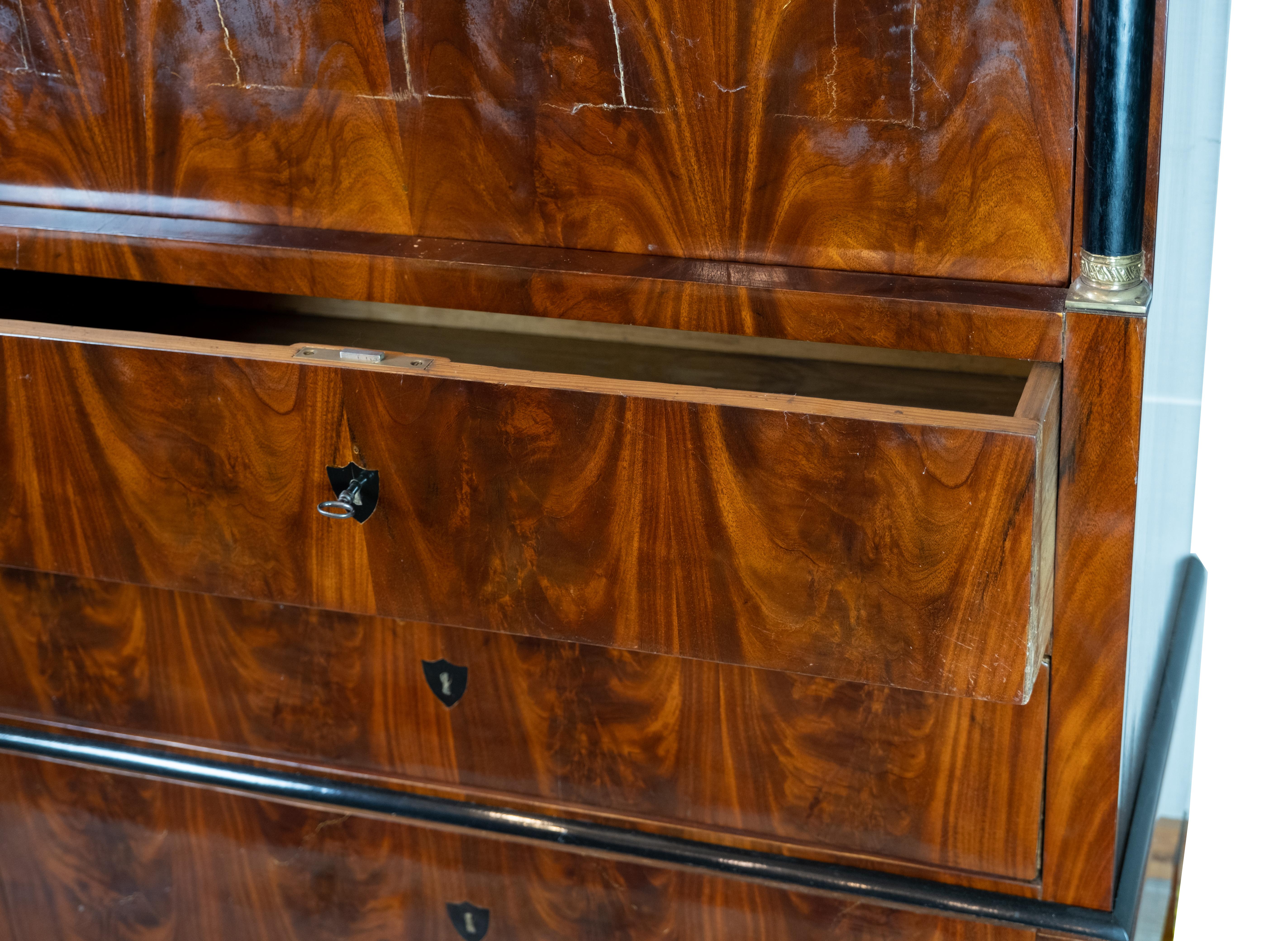 Late Empire Cabinet of Handpolished Mahogany and of Cherry on the Inside, 1840 5