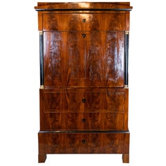 Cabinet Tardo Impero in mogano lucidato a mano e ciliegio all'interno, 1840