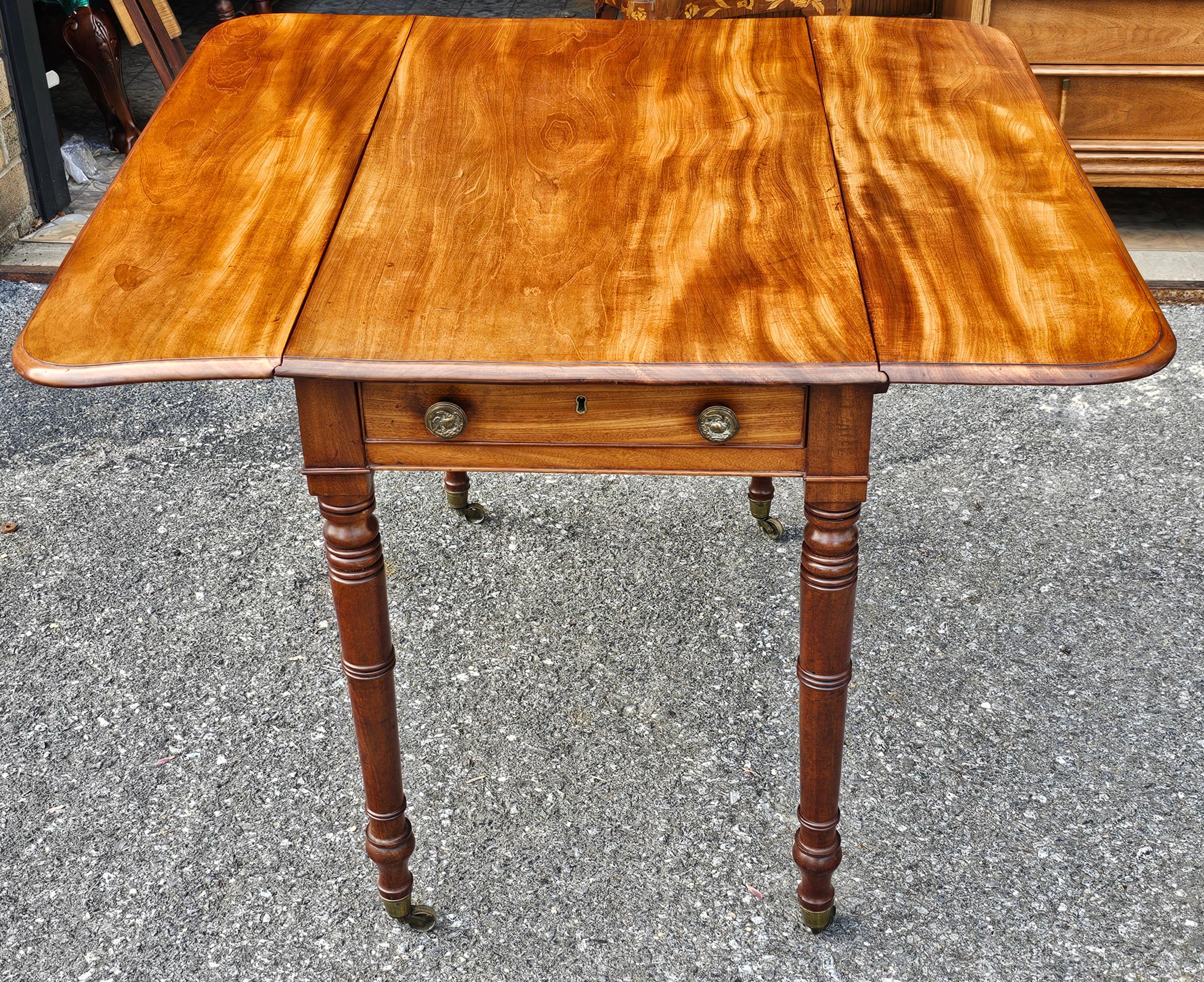 Late Federal Fruitwood Single Drawer Dropleaf Pembroke Table, Circa 1800s For Sale 2