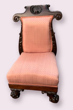 Chaise Prie Dieu en noyer sculpté de la fin de l'époque victorienne française