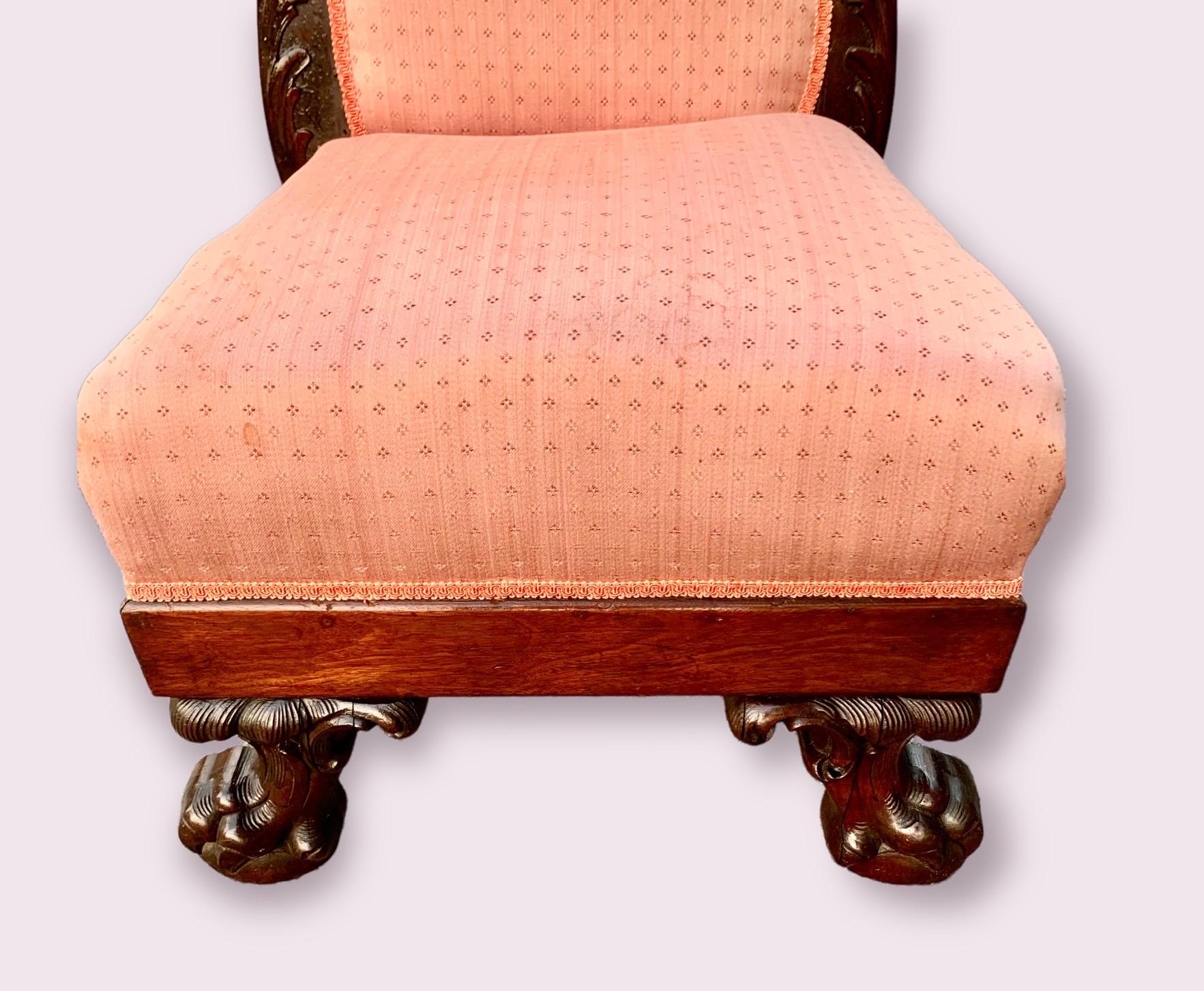 Spätfranzösischer viktorianischer Stuhl aus geschnitztem Nussbaumholz Prie Dieu  im Angebot 1