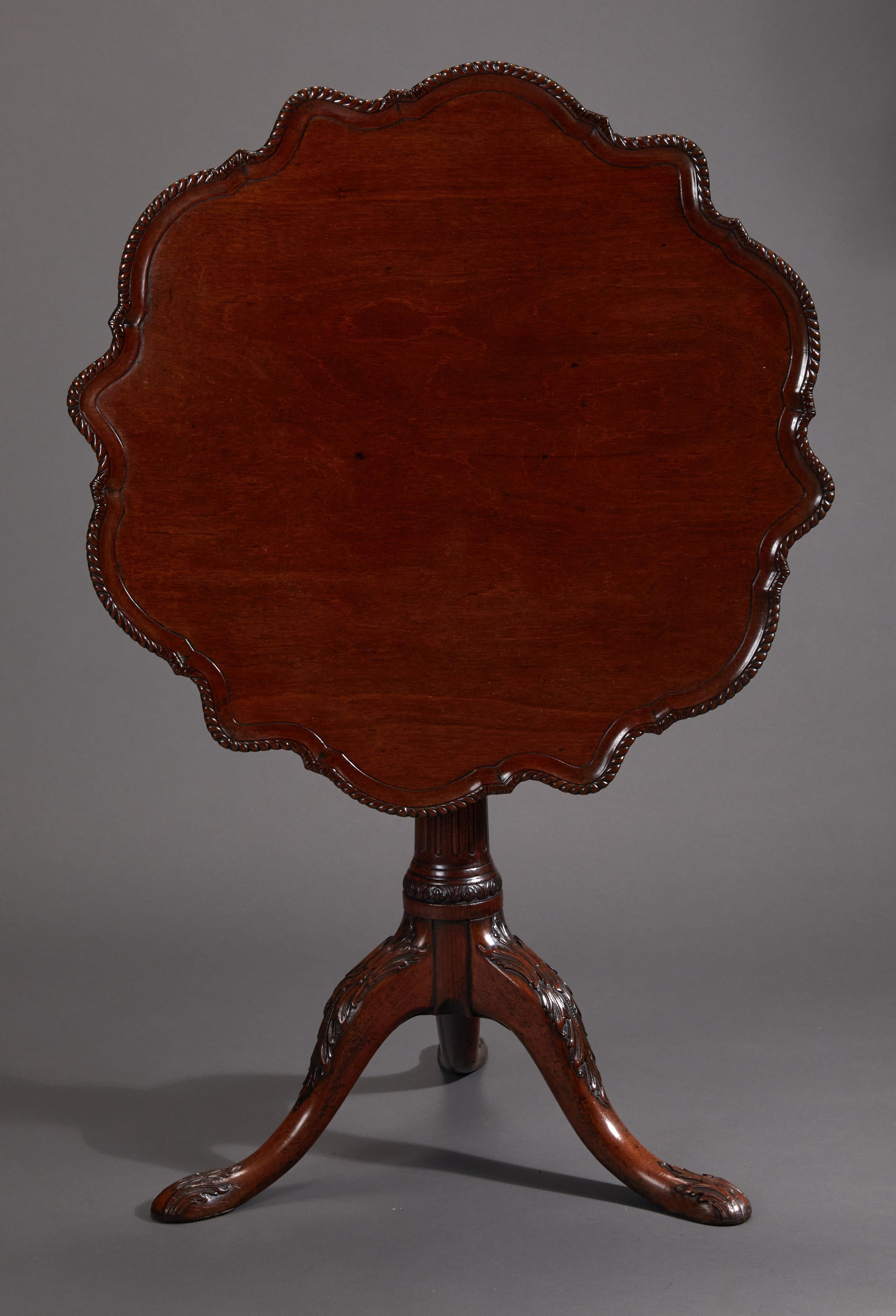 English Late George II Carved Mohogany Tripod Table For Sale