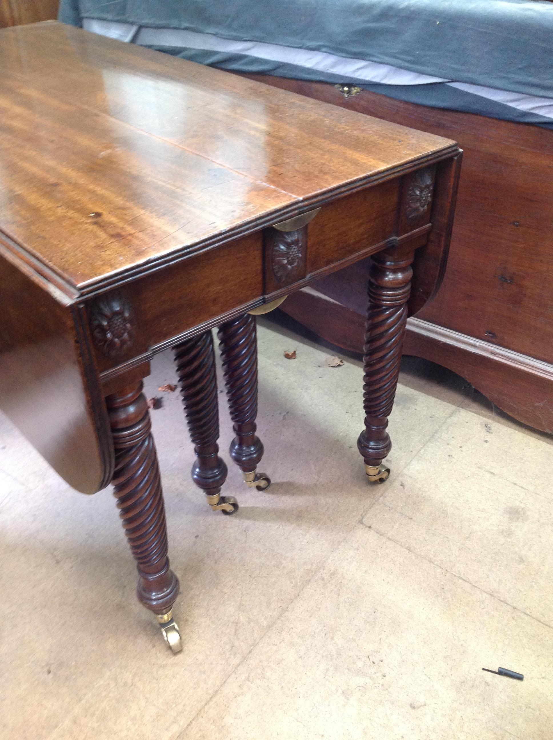 Scottish Late George III Period Concertina Mahogany Extending Dining Table For Sale