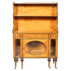 Armadio in legno satinato della fine di Giorgio III