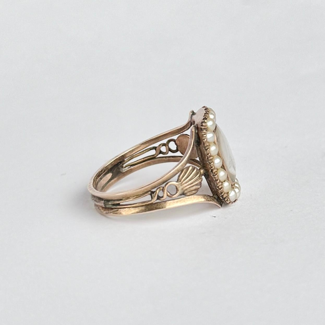 Women's or Men's Late Georgian 9 Carat Gold Pearl Cluster Locket Ring For Sale
