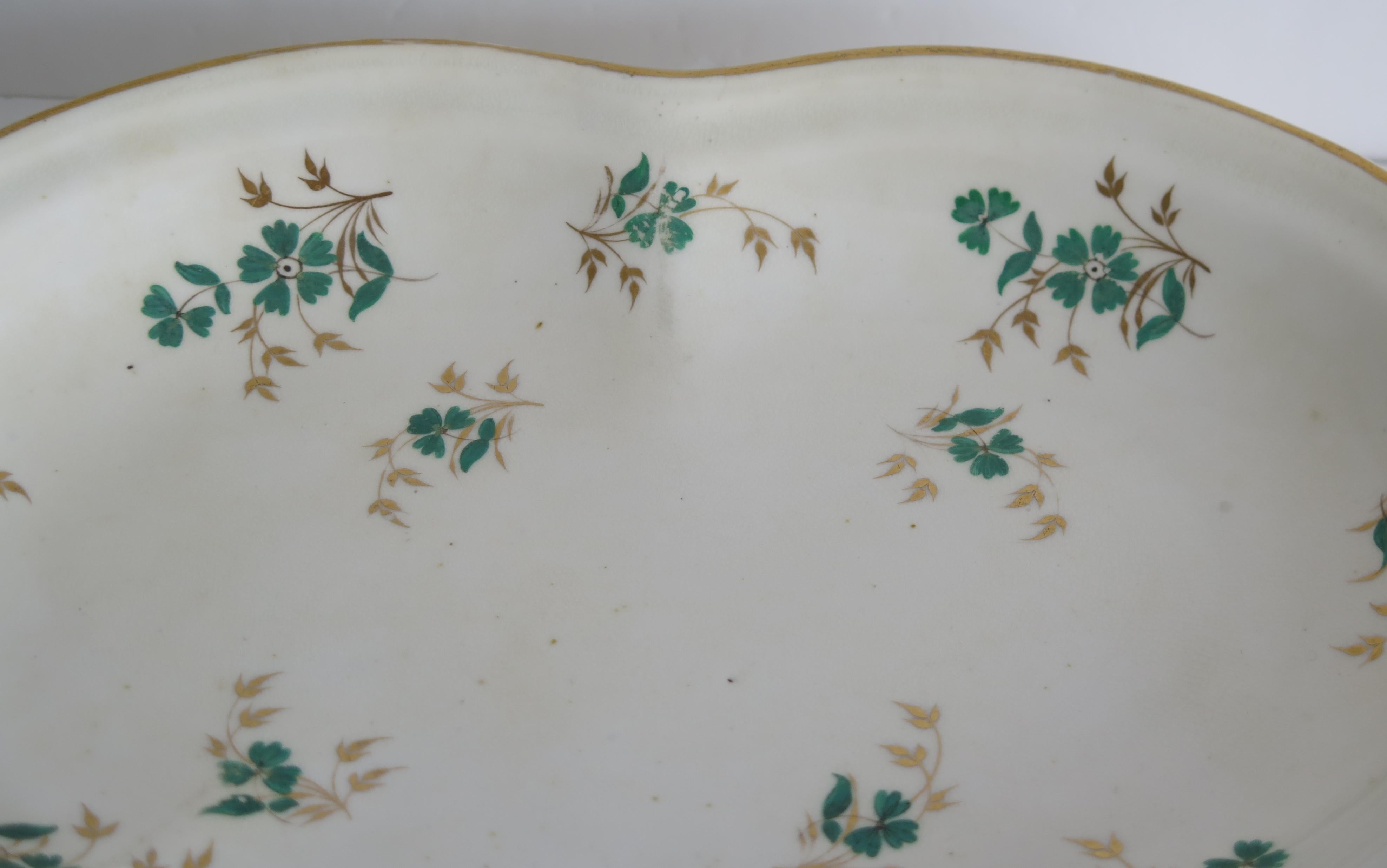 English Late Georgian Derby Desert Dish Heart Shaped Porcelain Gilded Ptn, Circa 1825 For Sale