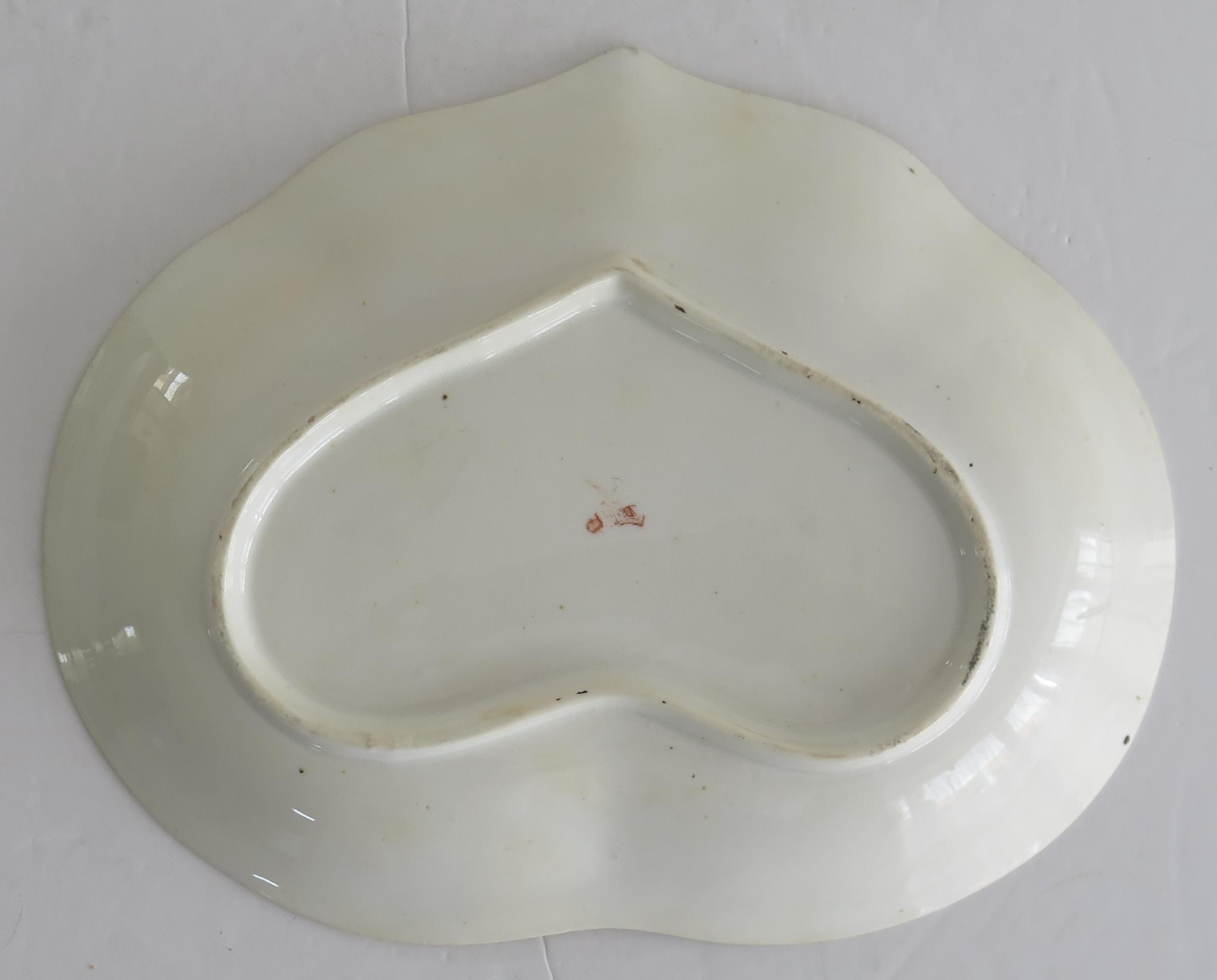 Late Georgian Derby Desert Dish Heart Shaped Porcelain Gilded Ptn, Circa 1825 For Sale 1