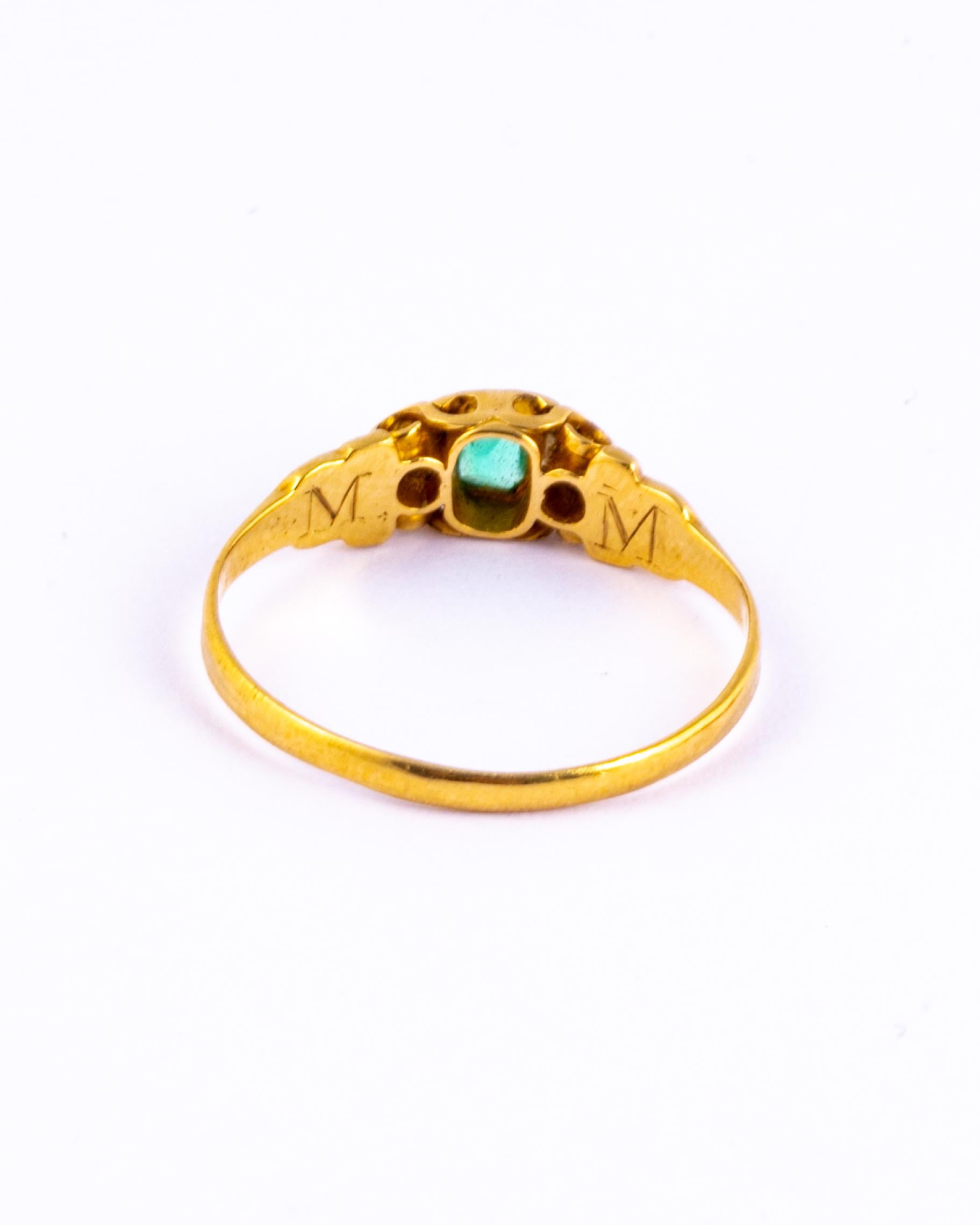 Late Georgian Emerald and Diamond 18 Carat Gold Ring In Good Condition In Chipping Campden, GB