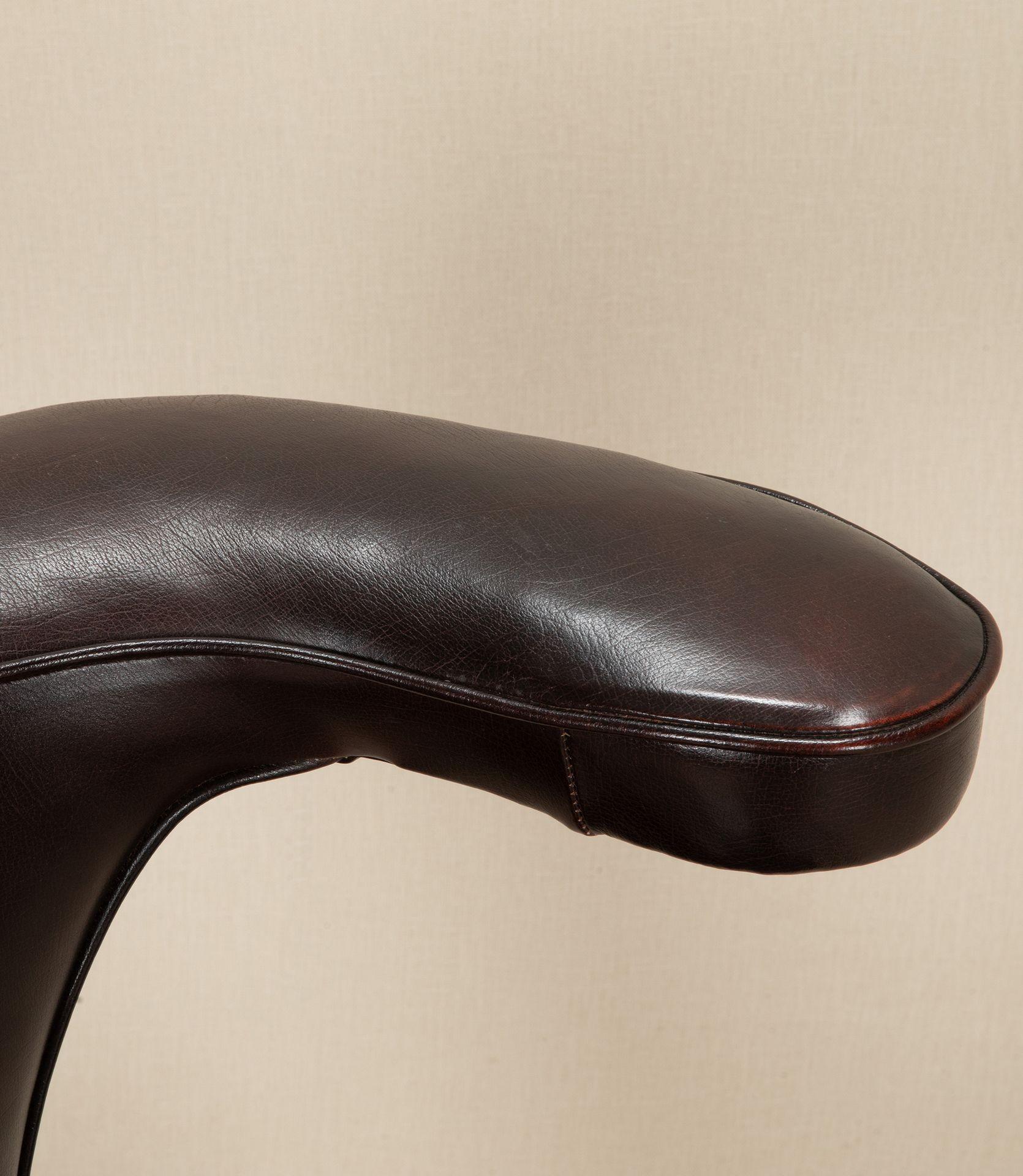 Silla de lectura georgiana tardía de caoba y cuero siglo XIX en venta