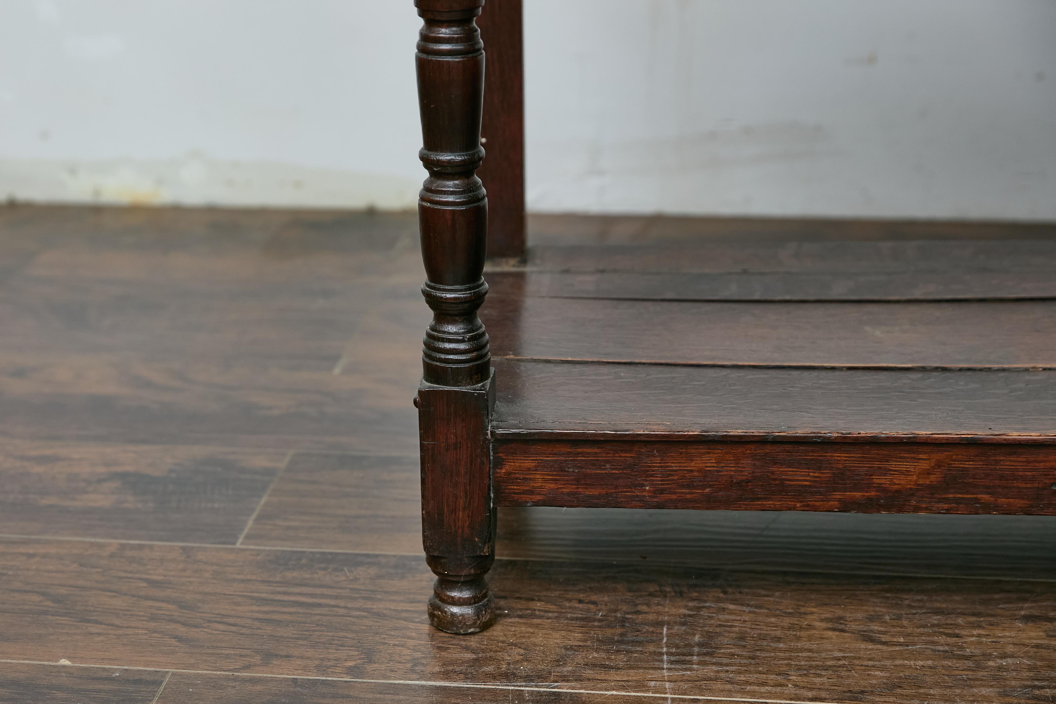 Georgiano Base per comò del XIX secolo in Oak Oak tardo georgiano con ferramenta in ottone Chippendale in vendita