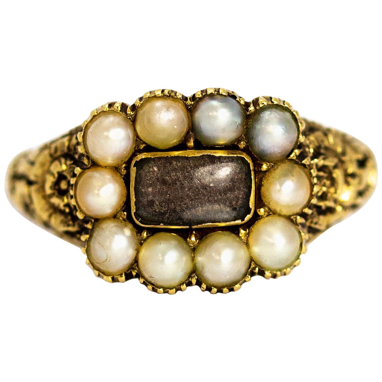 Bague de deuil en or 9 carats avec perles et cristaux de la fin de l'époque géorgienne
