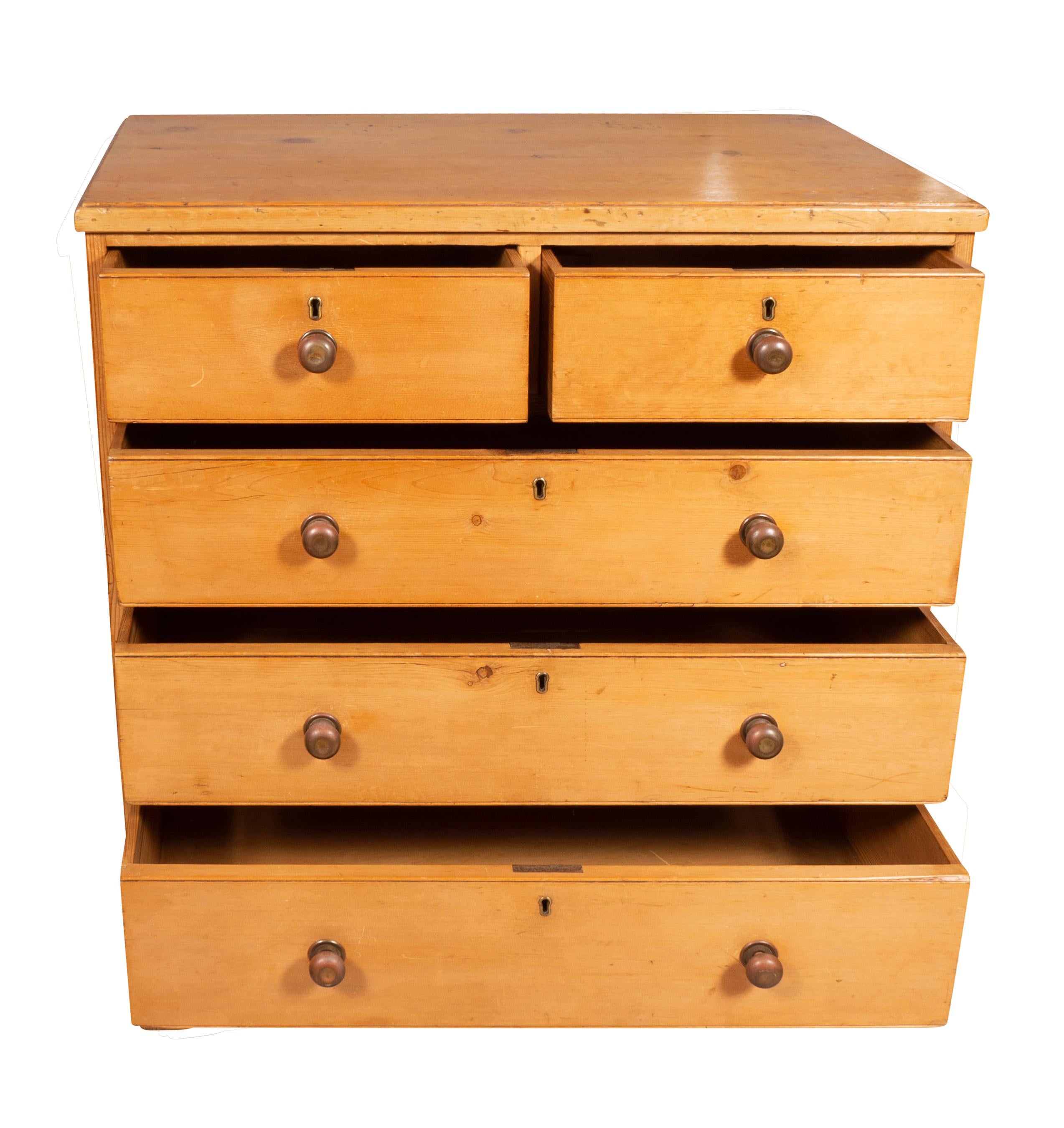 Late Georgian Pine Chest of Drawers 2