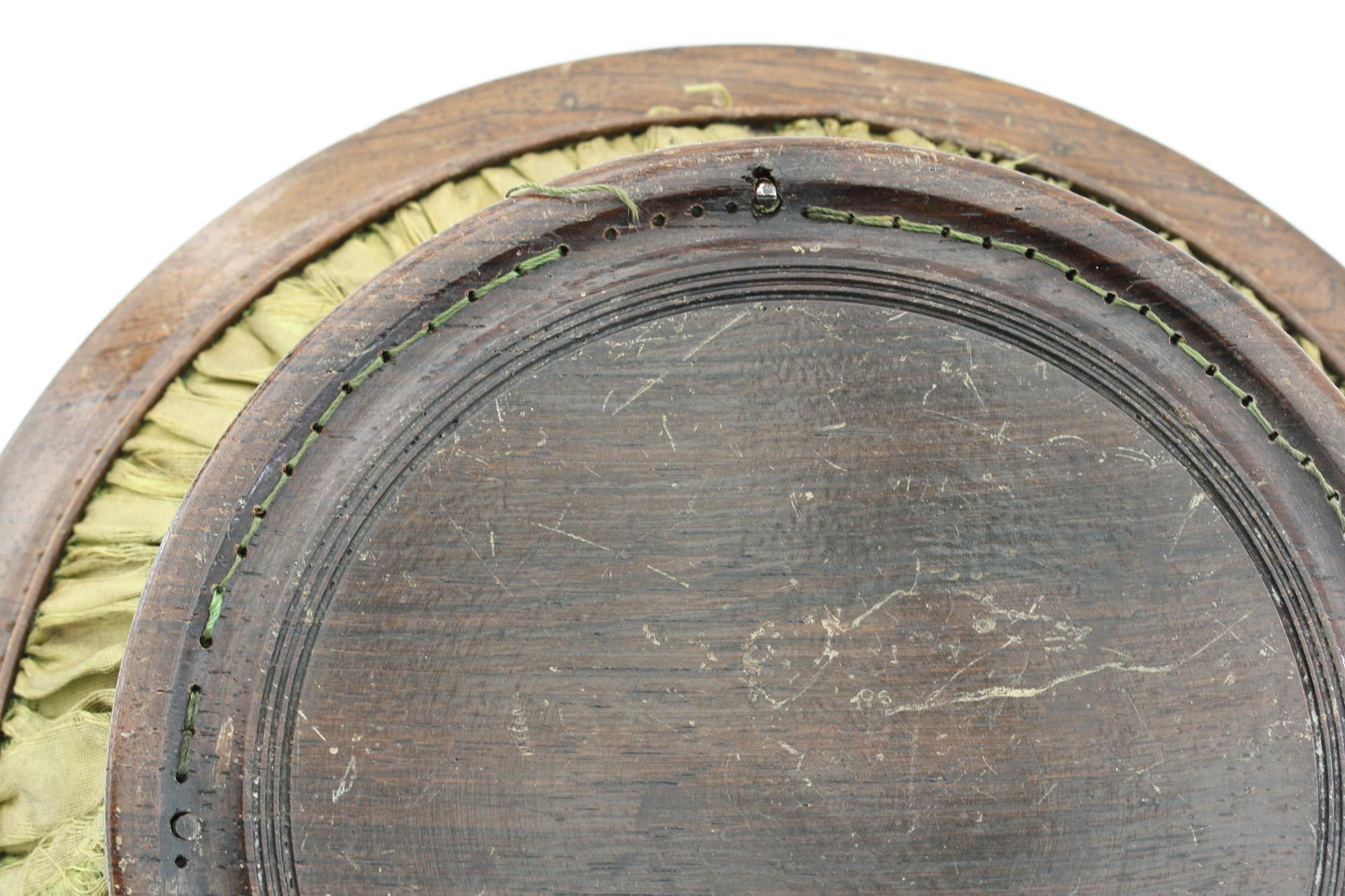 Late Georgian Rare Tunbridgeware Wood and Silk Sewing Basket In Fair Condition For Sale In Bishop's Stortford, Hertfordshire