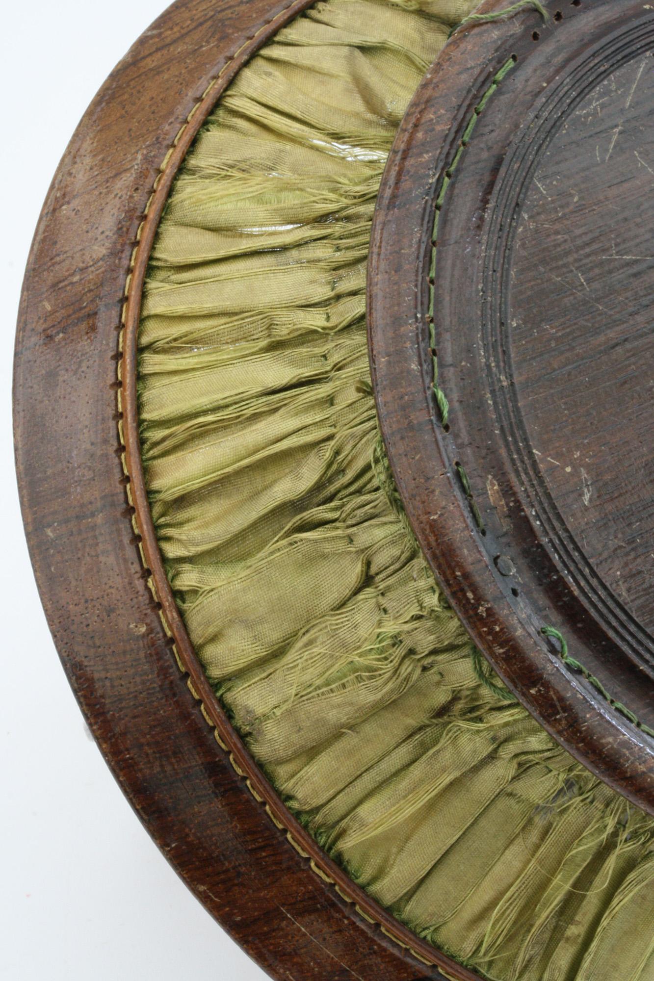 Panier à couture Tunbridgeware en bois et soie de la fin de l'époque géorgienne en vente 1