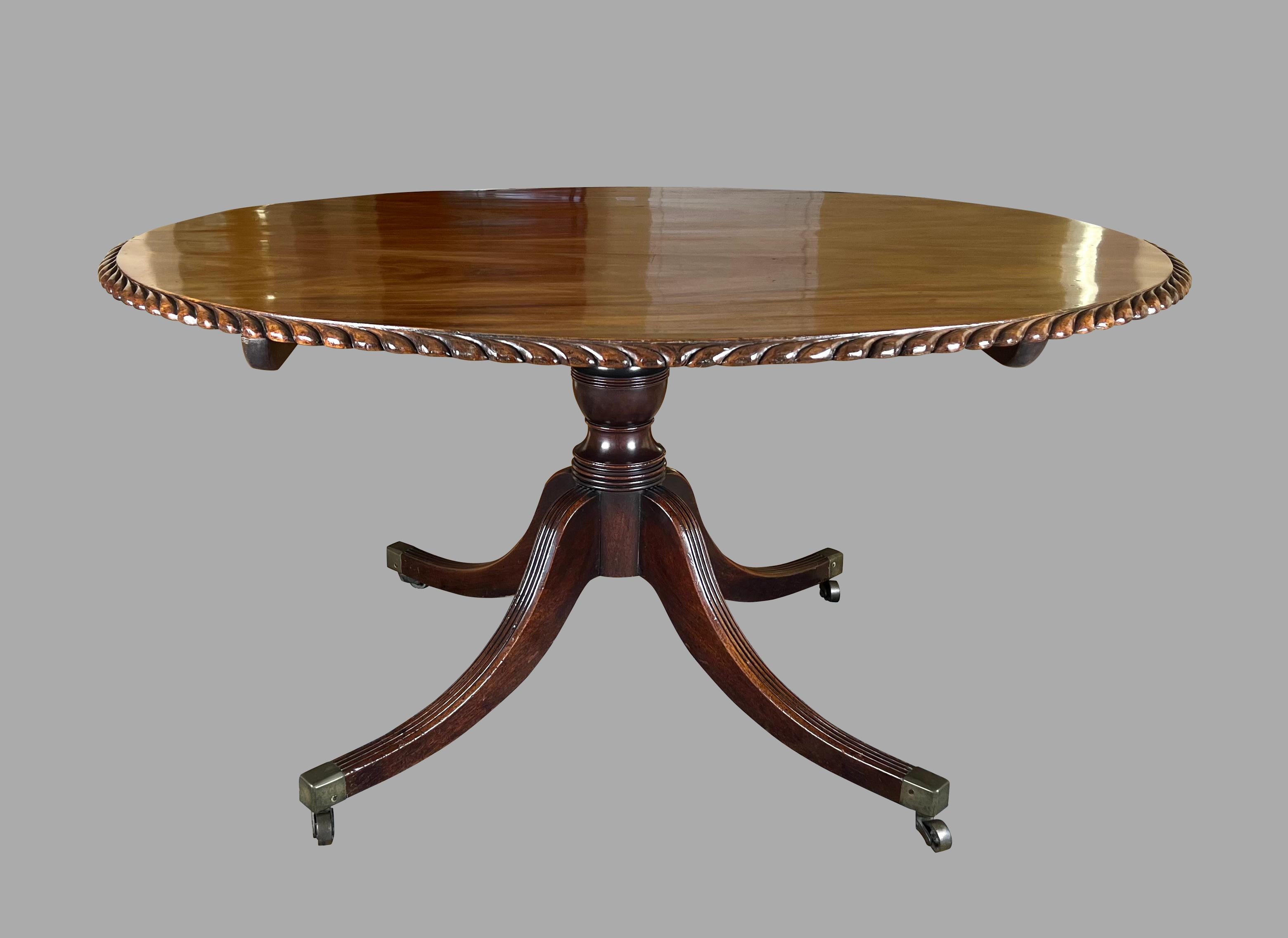 Late Georgian Solid Figured Mahogany Breakfast Table In Good Condition For Sale In San Francisco, CA