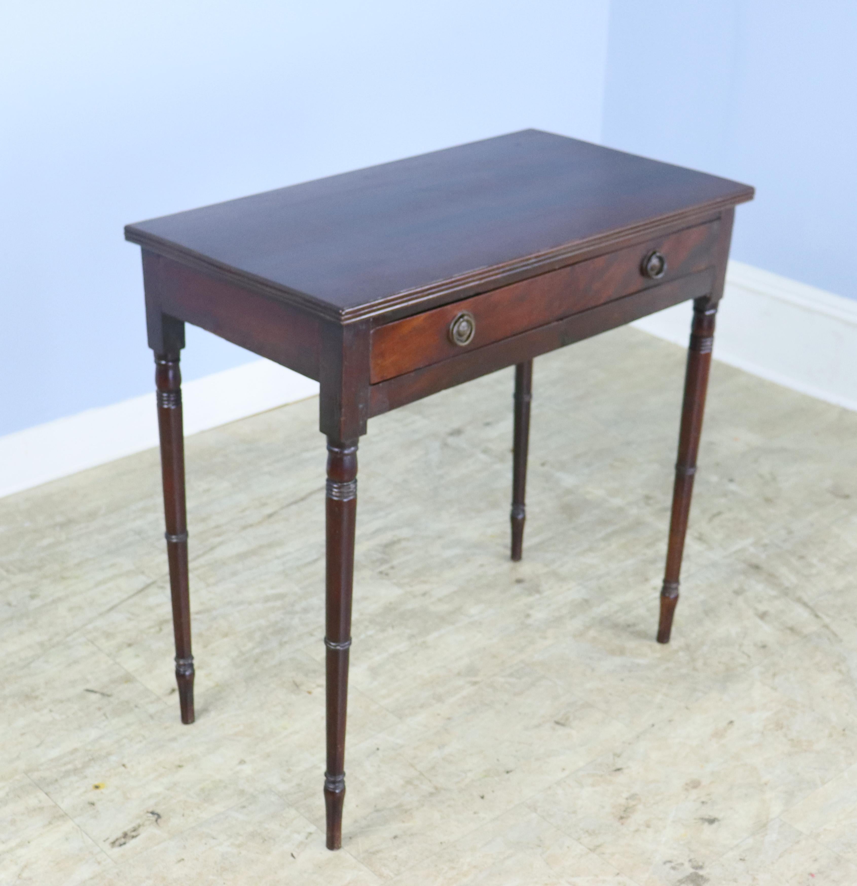 Late Georgian Spider Leg Mahogany Side Table In Good Condition For Sale In Port Chester, NY