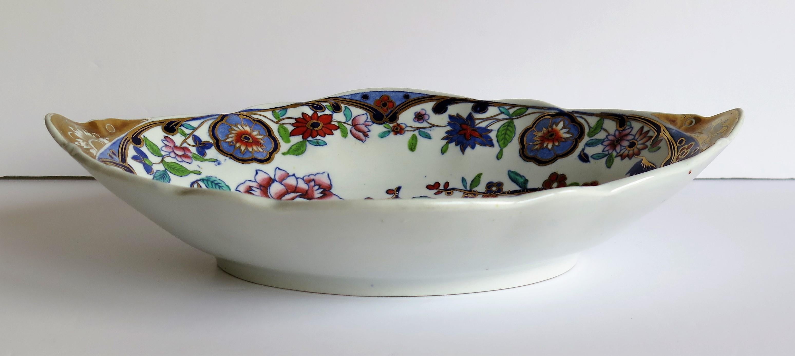 Ironstone Late Georgian Spode Dish or Oval Plate finely enamelled Pattern 4052, circa 1820