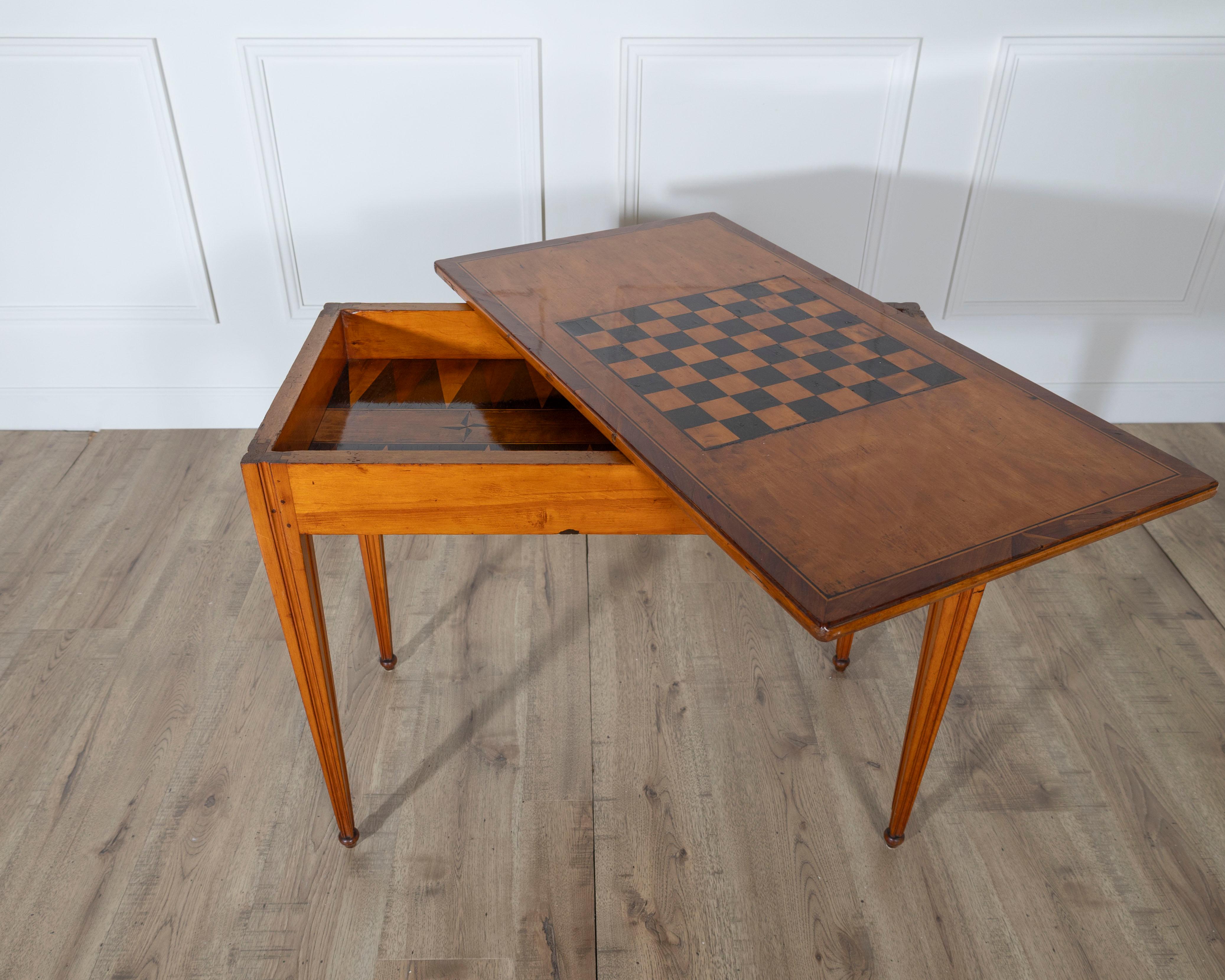 Late Gustavian Cherry and Nutwood Game Table with Checkerboard and Backgammon For Sale 2