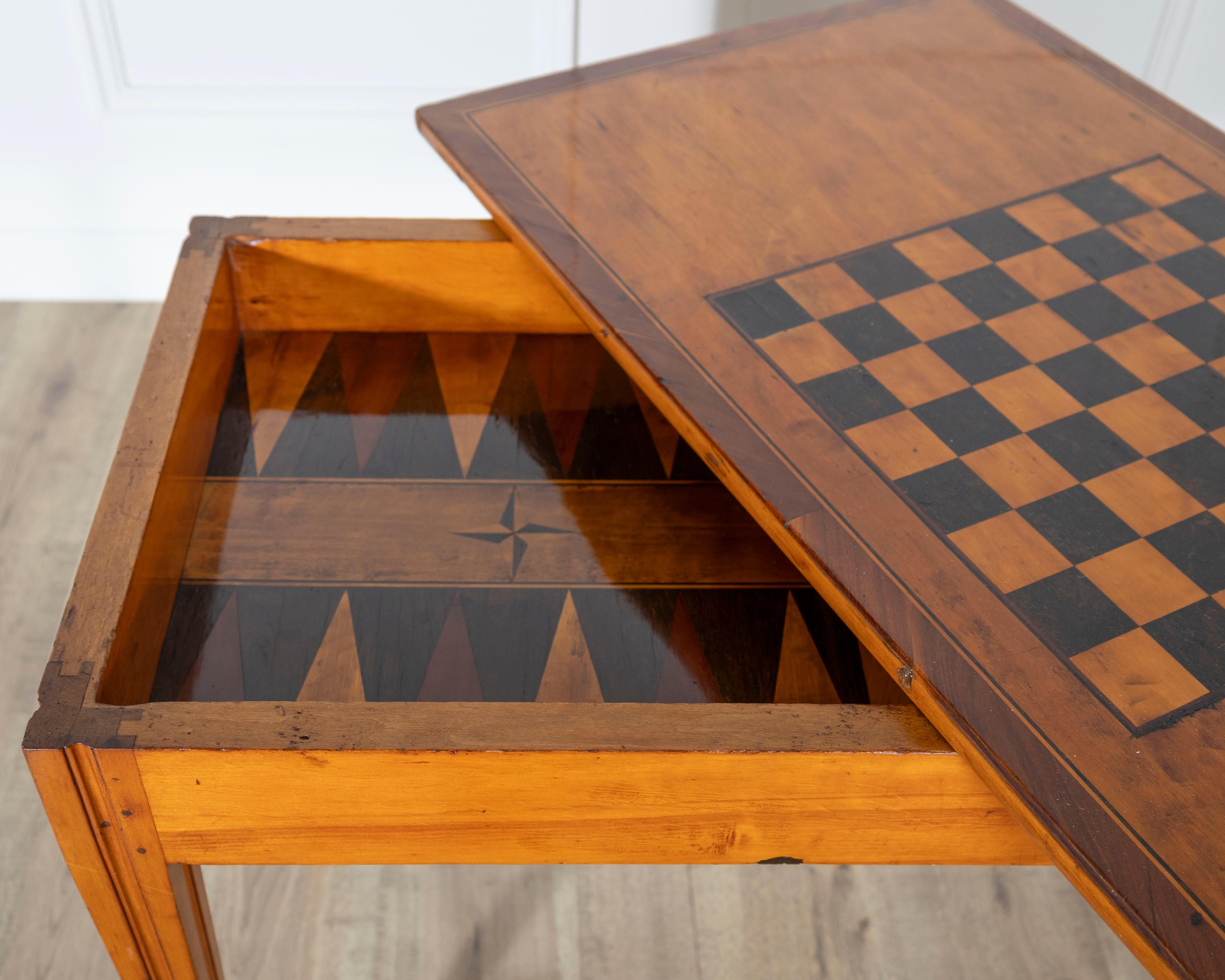 Late Gustavian Cherry and Nutwood Game Table with Checkerboard and Backgammon For Sale 3