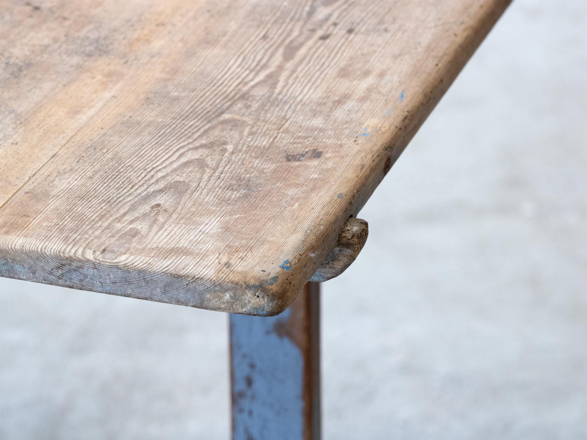 Late Gustavian Gate Leg Table For Sale 5