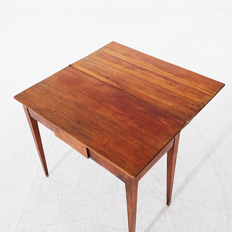 18th Century Late Gustavian Mahogany Game Table with Felt Backgammon Andremovable Top For Sale