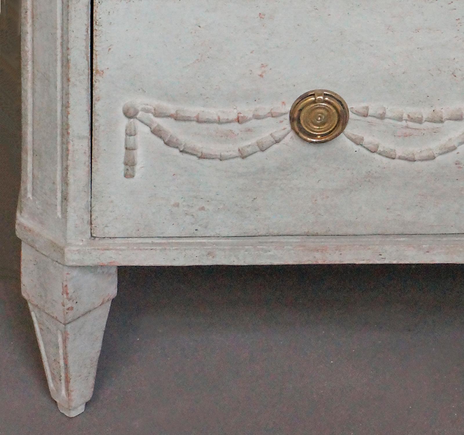 Late Gustavian Three Drawer Chest In Good Condition In Great Barrington, MA