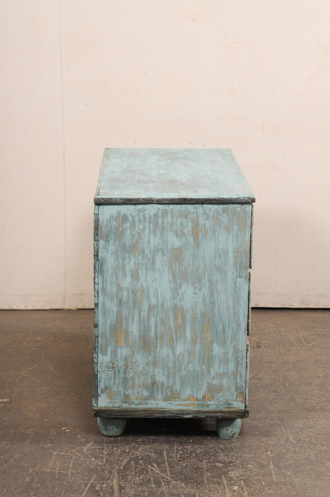 XIXe siècle A.I.C. Commode française, couleur aqua clair en vente