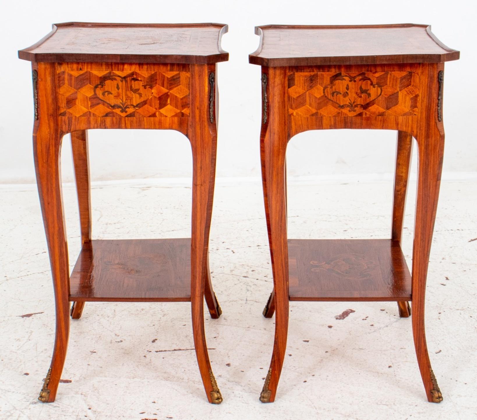 Paar Tische mit Intarsien im späten Louis XV-Stil (Holz) im Angebot