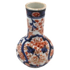 Fin de l'ère Meiji, vers 1870 Vase miniature Imari, japonais