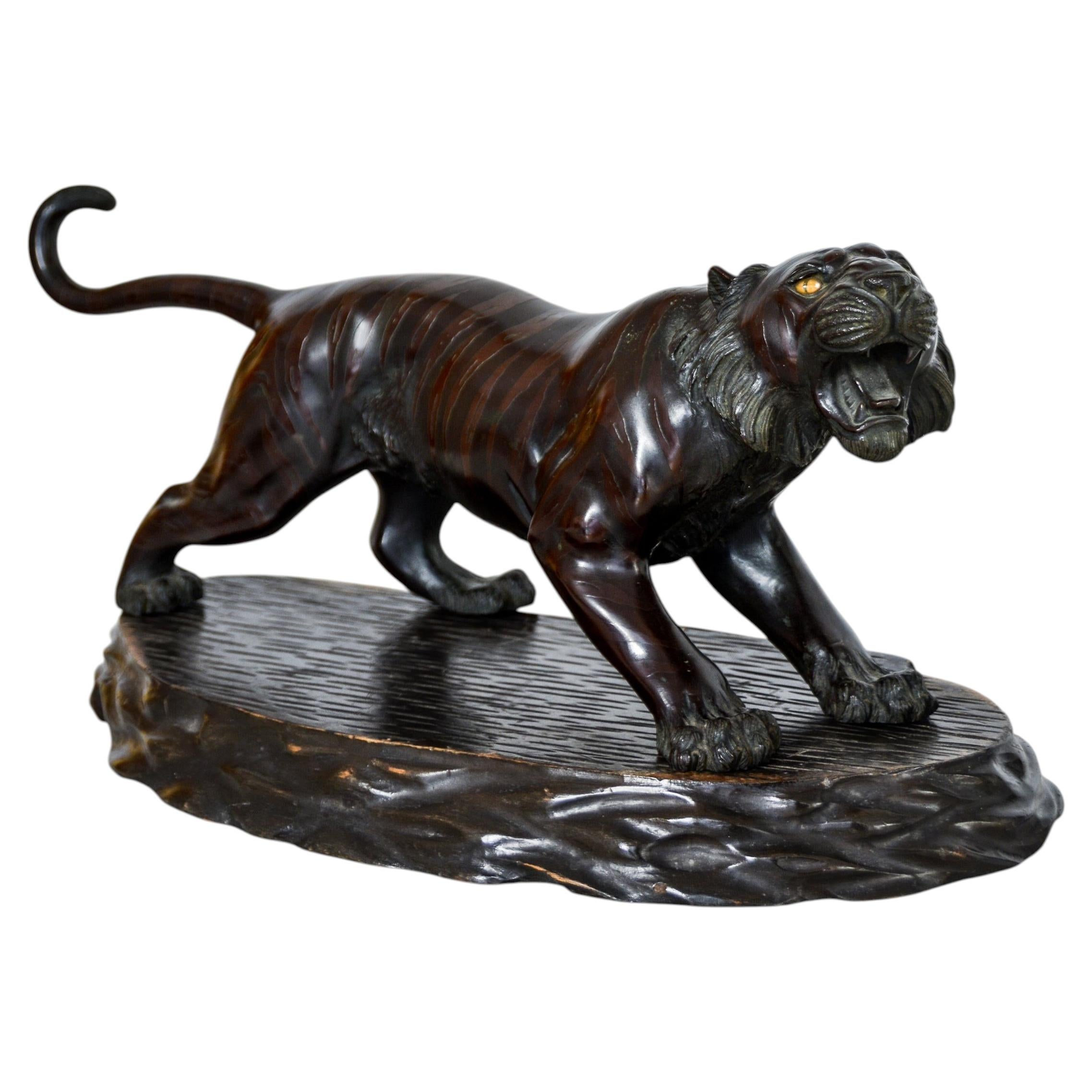 Large Japanese Patinated Bronze Tiger Sculpture, Meiji / Taisho Period. For Sale