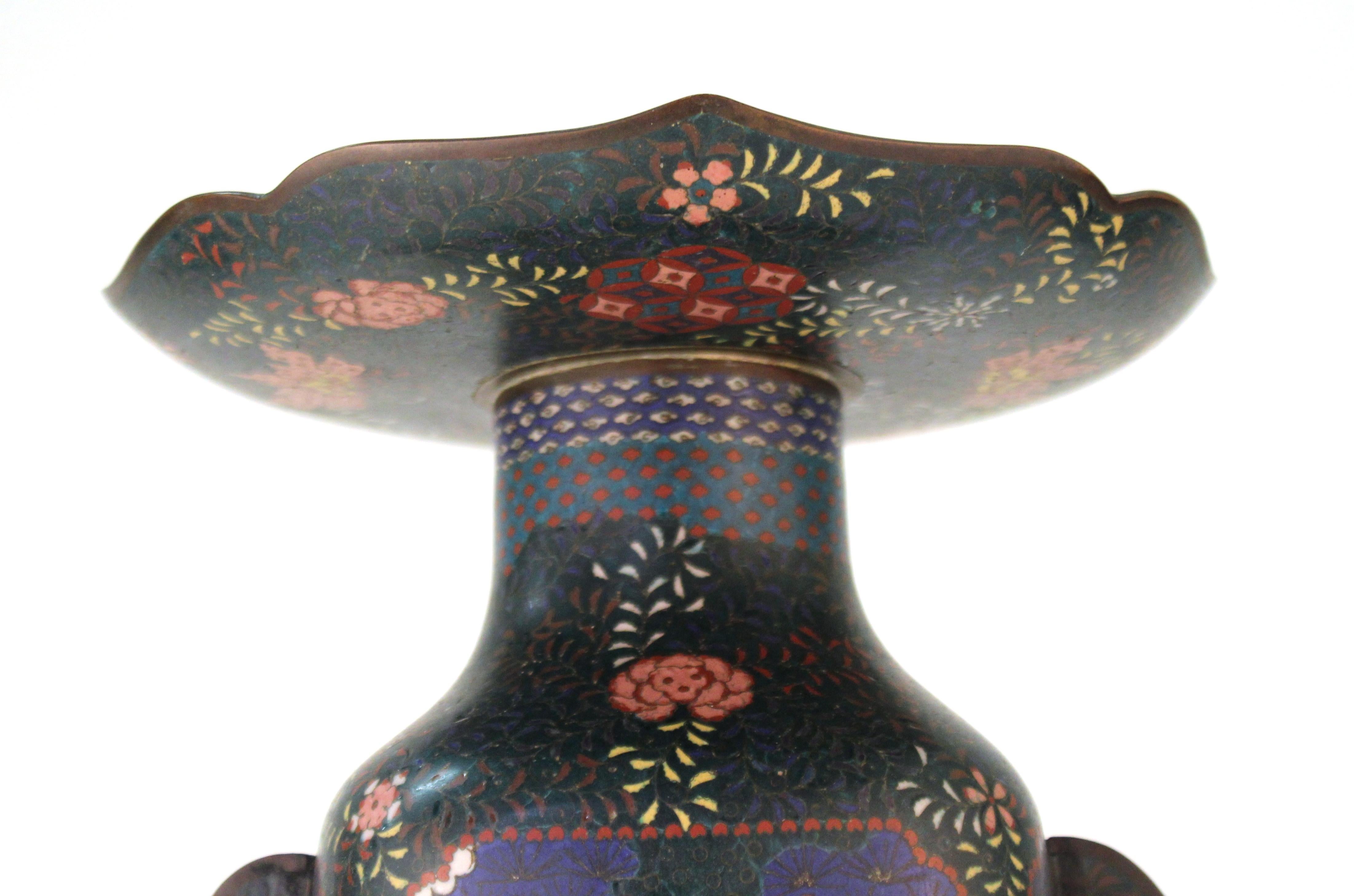 Cloisonné-Vase aus der späten Meiji-Periode im Angebot 5