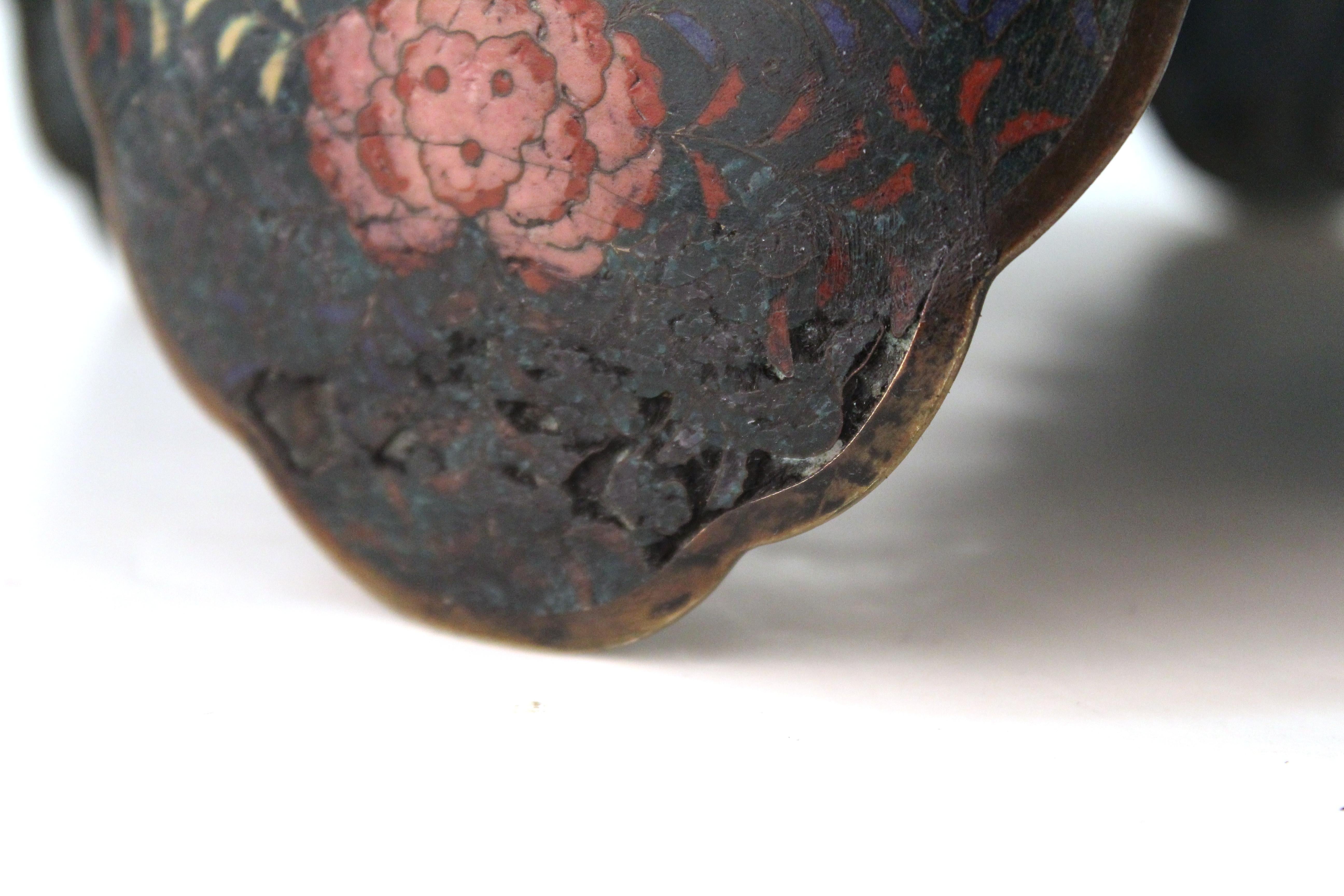 Late Meiji Period Cloisonné Vase For Sale 10