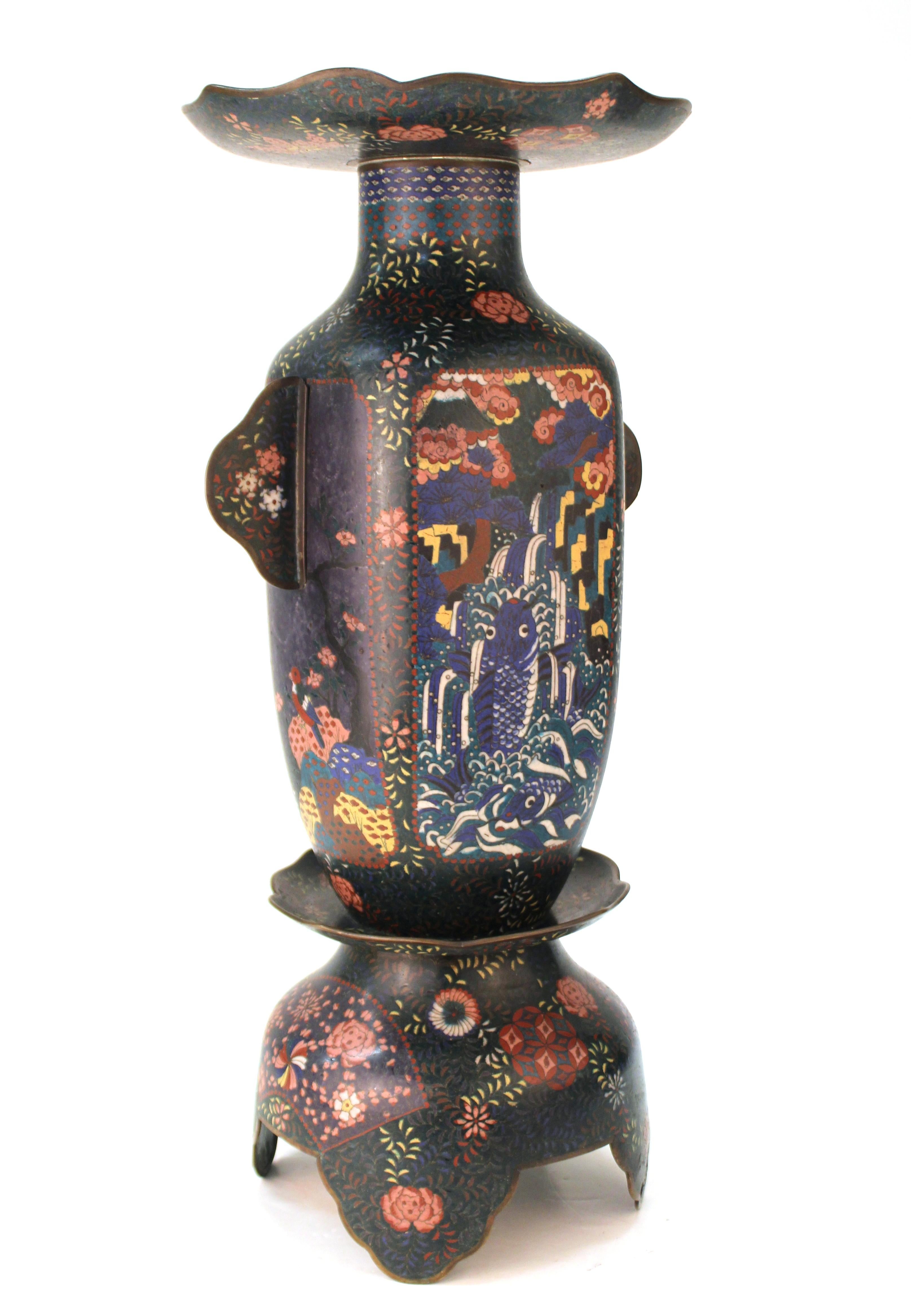 Cloisonné-Vase aus der späten Meiji-Periode im Zustand „Gut“ im Angebot in New York, NY