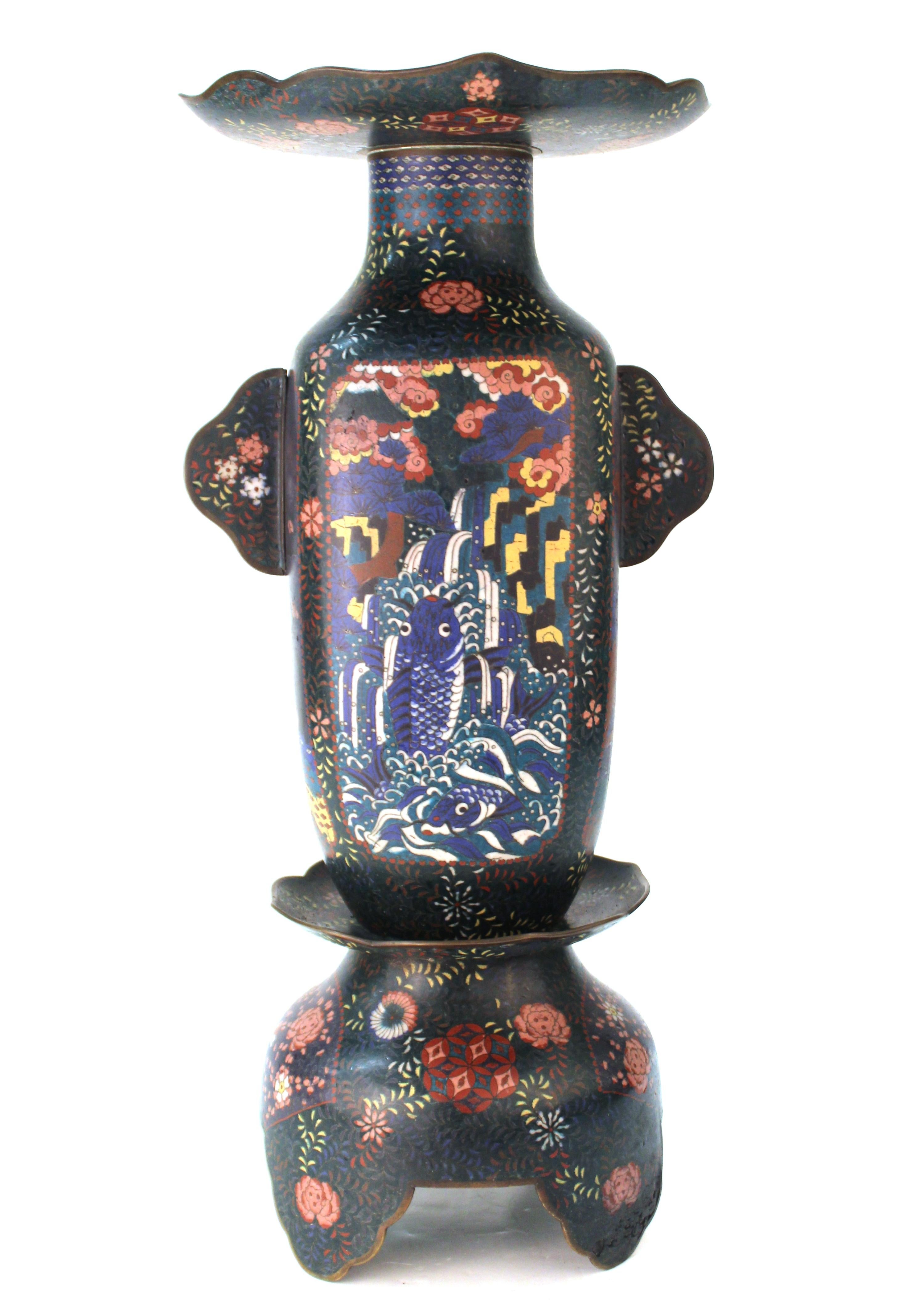 Late Meiji Period Cloisonné Vase In Good Condition In Astoria, NY