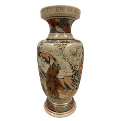Late Meiji Period to Early Showa Period Japanese Satsuma earthenware vase