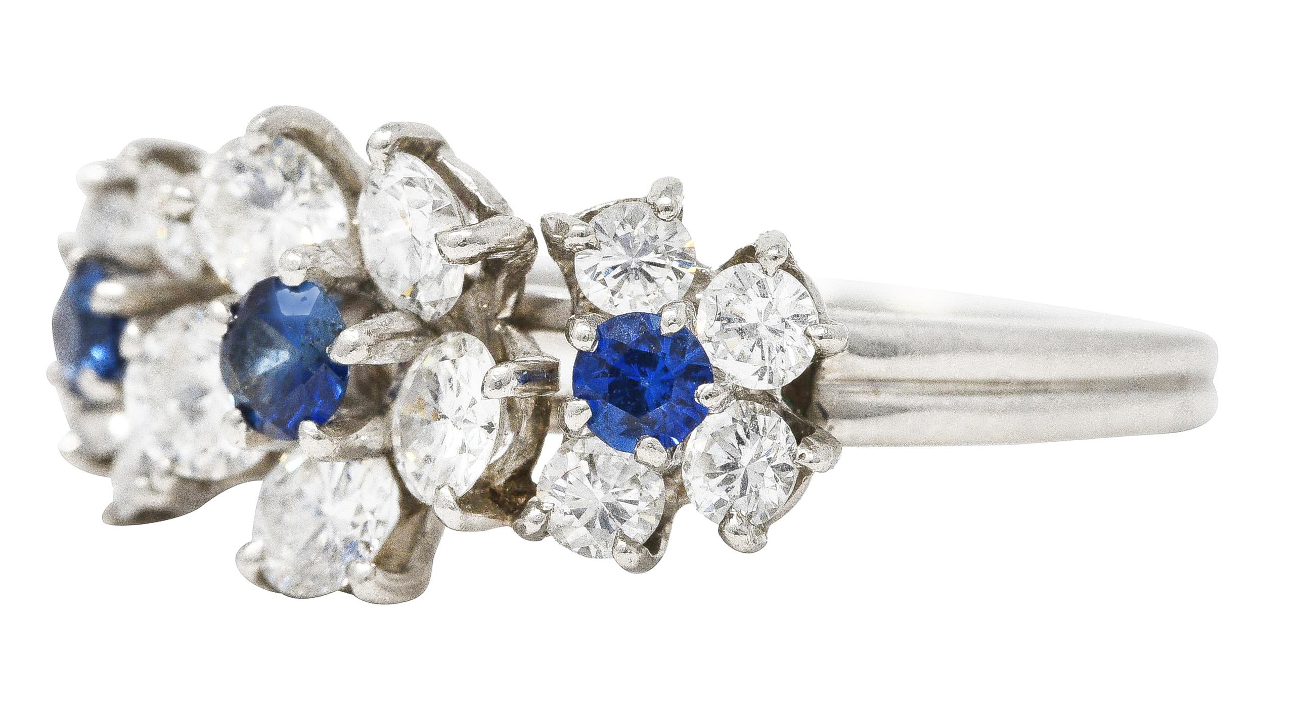 Vintage-Blumenring aus Platin mit 1,30 Karat Saphir und Diamant, späte Mitte des Jahrhunderts 1