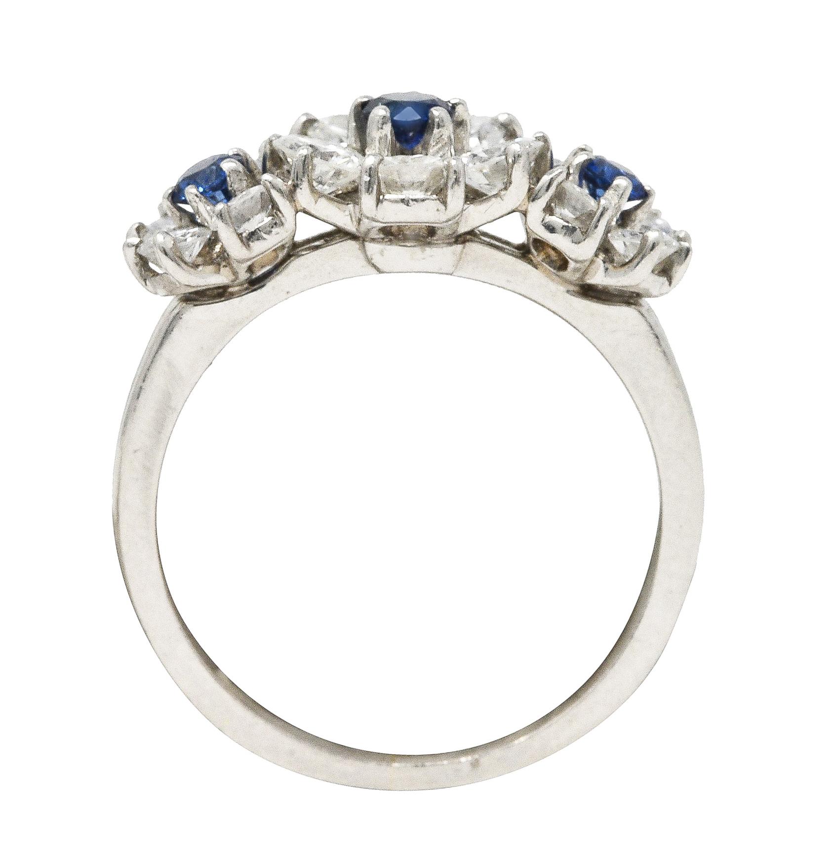 Vintage-Blumenring aus Platin mit 1,30 Karat Saphir und Diamant, späte Mitte des Jahrhunderts 3